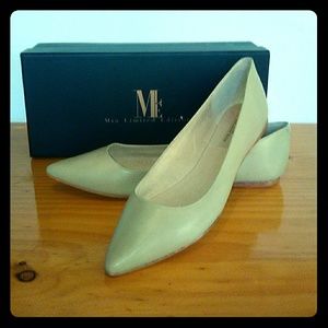Mia limited edition nude flats size 9 nwt